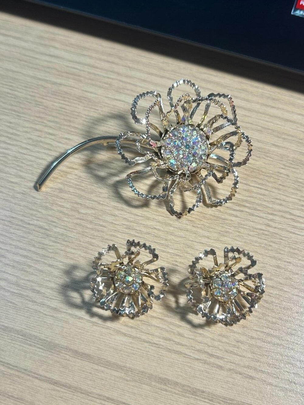Vintage Signed Sarah Coventry AB Rhinestone Flower Brooch & Clip Earrings Set